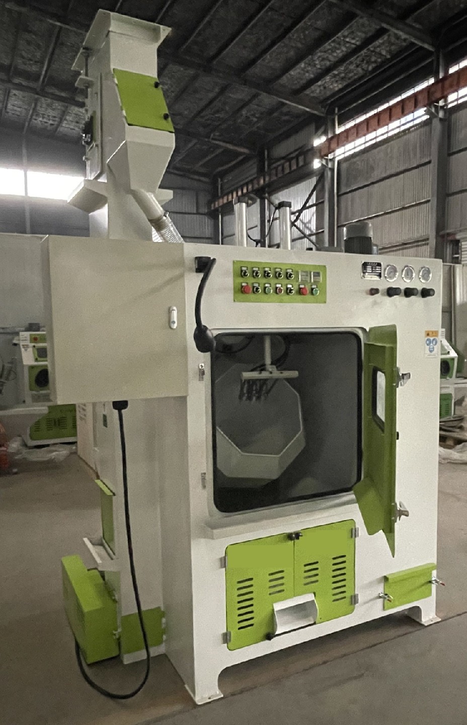 新型滾筒噴砂機(jī)，自動(dòng)滾筒噴砂機(jī)